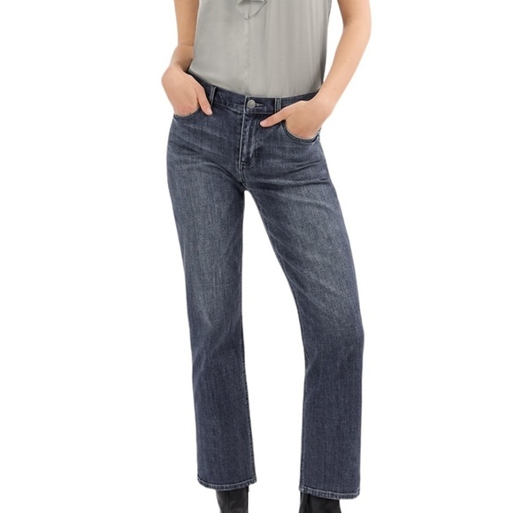 CAbi Denim - Cabi Denim Boyfriend Medium Wash Straight Fit Women’s Jeans Size 8